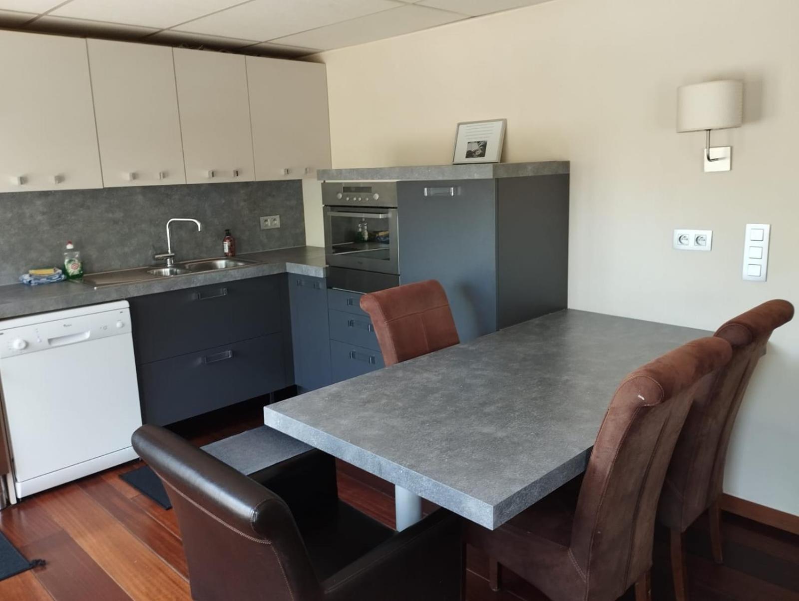 Cosy Corner Apartment Lommel Bagian luar foto