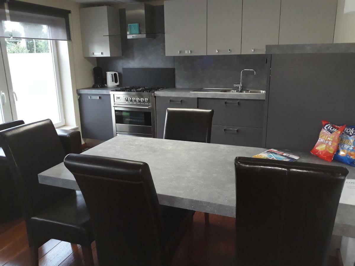 Cosy Corner Apartment Lommel Bagian luar foto